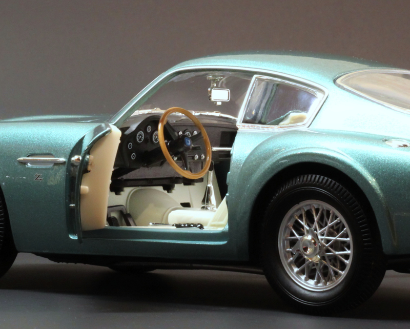 Illustration for article titled 1:18 scale Aston Martin DB4 Zagato by Whitebox